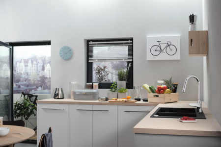 Смеситель для кухонной мойки hansgrohe Focus M42 220, с вытяжным душем 2jet 71800800, под сталь