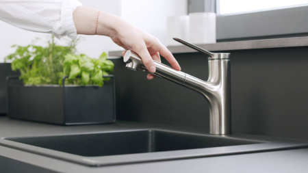 Смеситель для кухонной мойки hansgrohe Zesis M33 150, с вытяжным душем 2jet, sBox lite 74803800, под сталь
