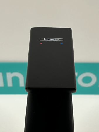 Смеситель для раковины hansgrohe Vernis Shape 190, со сливным гарнитуром 71562670/U, матовый черный, уцененный товар