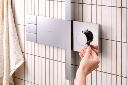 Душевая система hansgrohe Raindance Alive Q Showerpipe 210/340 2jet с ShowerSelect Comfort, 24590000, хром