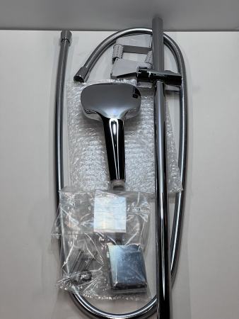 Душевой гарнитур hansgrohe Croma Select E 110 3jet Multi со штангой 90 см 26590400/U, белый/хром, уцененный товар