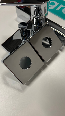 Смеситель для ванны hansgrohe Vernis Shape 71450000/U, хром, уцененный товар