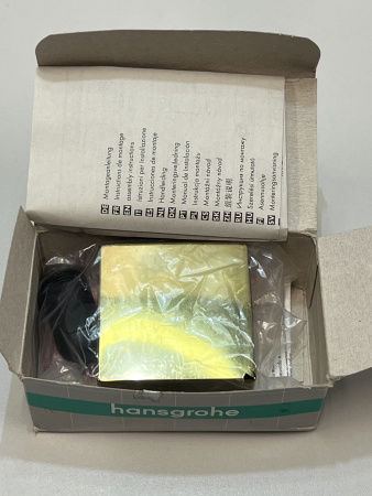 Шланговое подключение hansgrohe FixFit Square с клапаном обратного тока, 26455990/U, полированное золото, уцененный товар