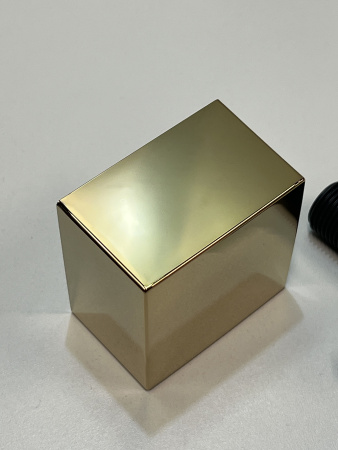 Шланговое подключение hansgrohe FixFit Square с клапаном обратного тока, 26455990/U, полированное золото, уцененный товар