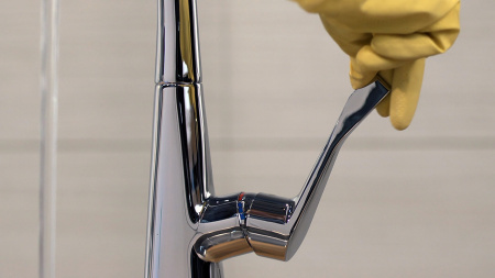 Смеситель для кухонной мойки hansgrohe Metris M71 320 14822800, под сталь