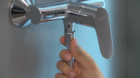 Душевой гарнитур hansgrohe Crometta 100 1jet со штангой 90 см 26537400, белый/хром