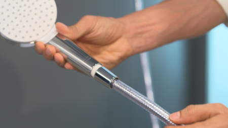 Душевой гарнитур hansgrohe Crometta 100 1jet EcoSmart со штангой 90 см 26539400, белый/хром