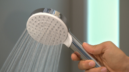 Душевой набор hansgrohe Crometta 100 1jet EcoSmart с держателем и шлангом 125 см 26568400, белый/хром