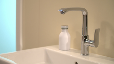 Смеситель для раковины hansgrohe Metris 230 с поворотным изливом 31087000, хром