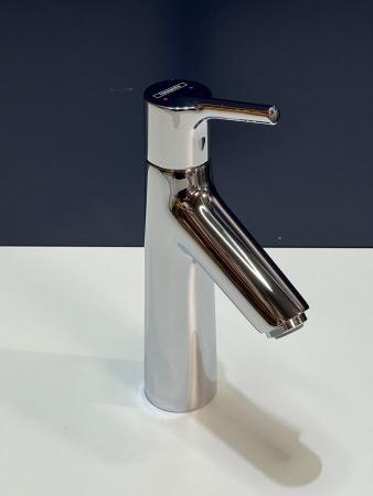 Смеситель для раковины hansgrohe Talis S 100 72020000/U, хром, уцененный товар
