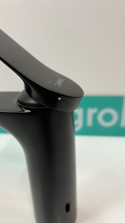 Смеситель для раковины hansgrohe Vivenis 110 со сливным гарнитуром, 75020670/U2, матовый черный, уцененный товар