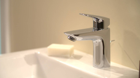 Смеситель для раковины hansgrohe Logis 100, со сливным гарнитуром 71100000, хром