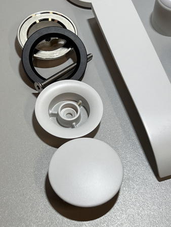 Внешняя часть смесителя для раковины hansgrohe Vivenis скрытого монтажа, настенный 75050700/U, матовый белый, уцененный товар