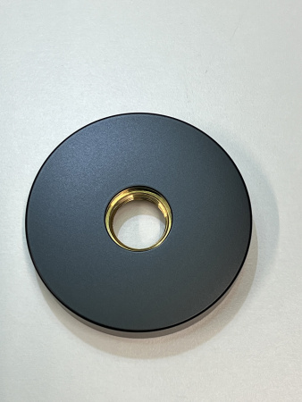 Душевой кронштейн hansgrohe настенный 389 мм 27413670/U, матовый черный, уцененный товар