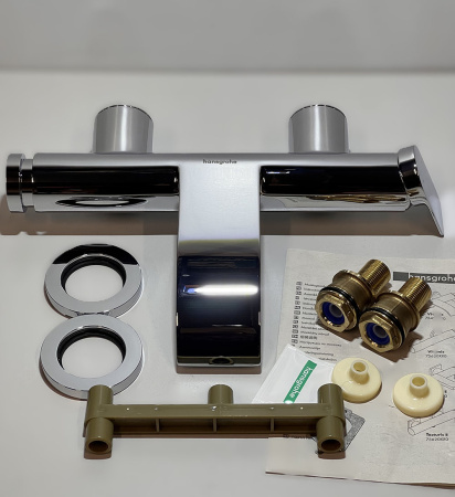 Смеситель для ванны hansgrohe Vivenis 75420000/U, хром, уцененный товар