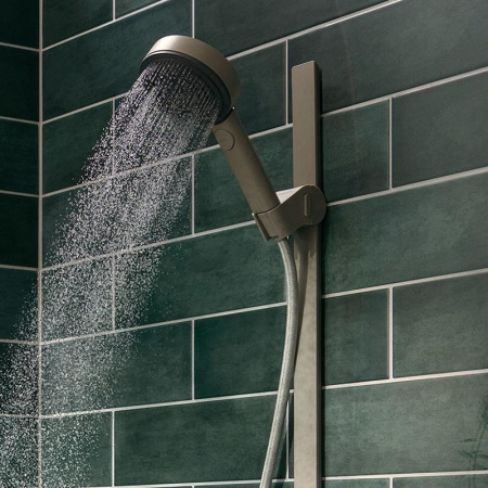 Держатель ручного душа hansgrohe WallStoris Planet Edition с креплением на штангу и регулировкой высоты 28918210, песок